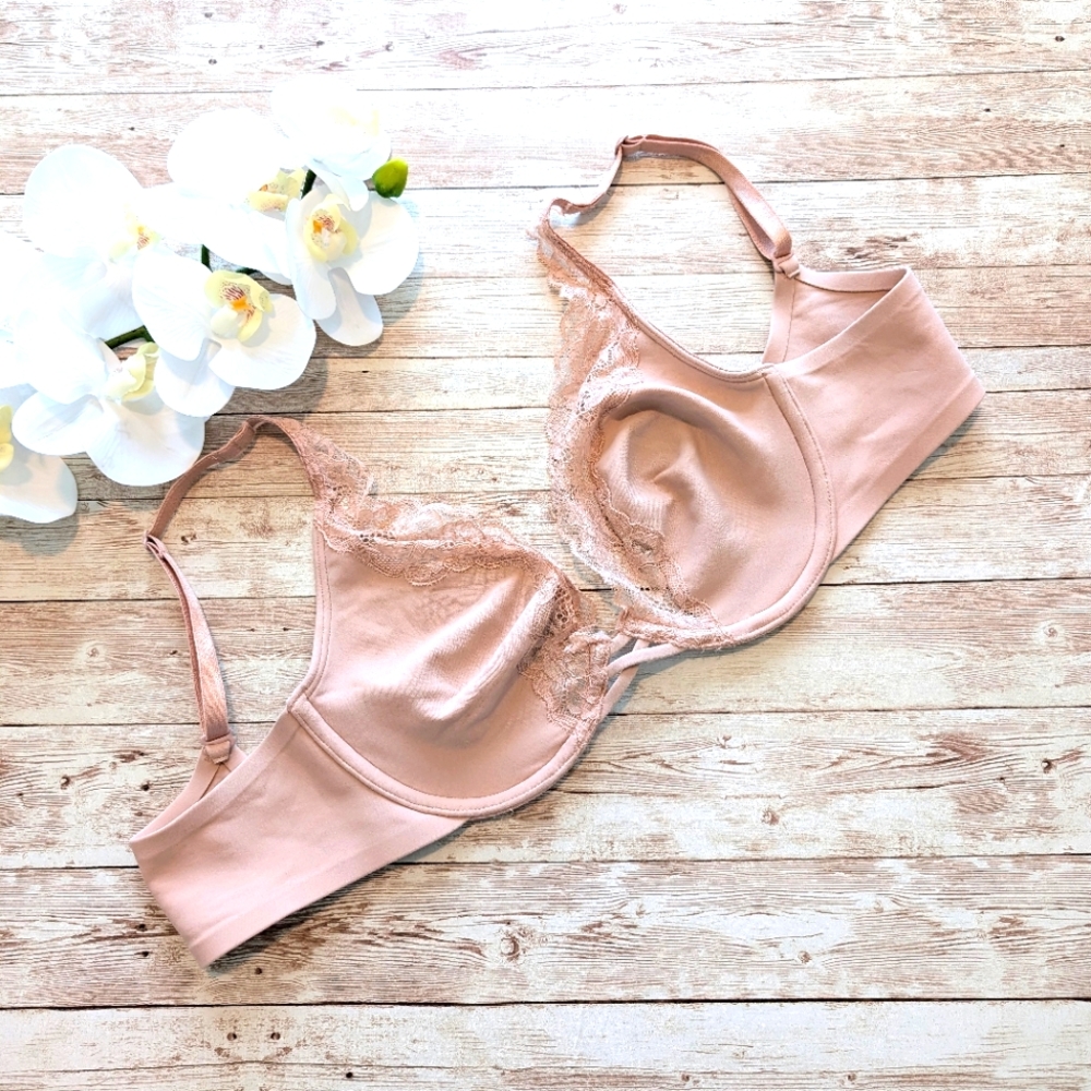 Soma essentials unlined lace trim plunge bra size 34B EUC